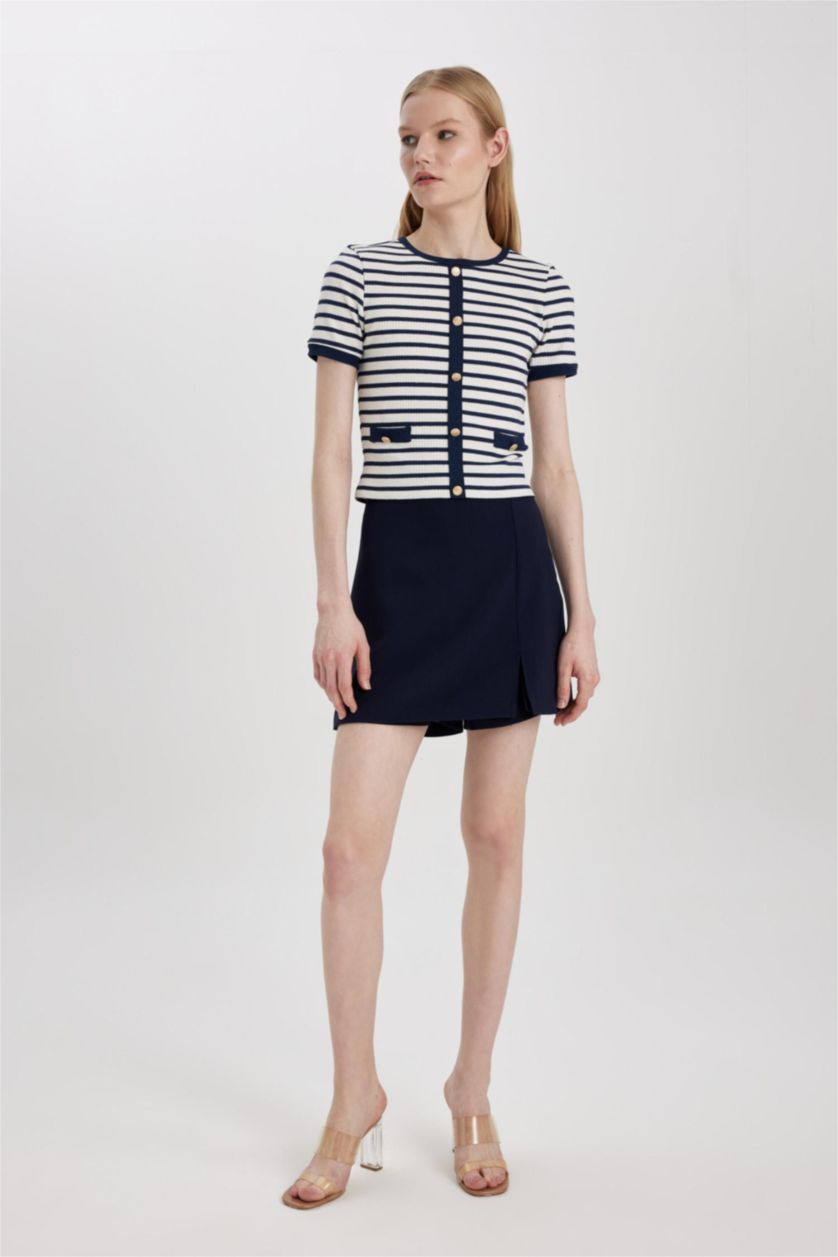 حريمي كحلي شورت جيبة بخصر عادي وفتحة