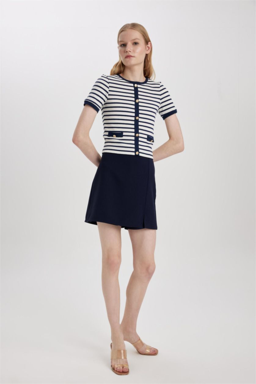 حريمي كحلي شورت جيبة بخصر عادي وفتحة