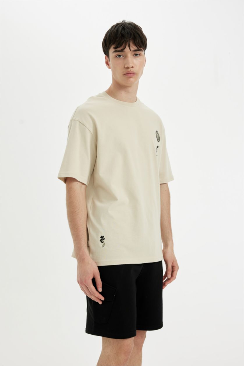 Man Beige Comfort Regular Fit Crew Neck Printed T-Shirt