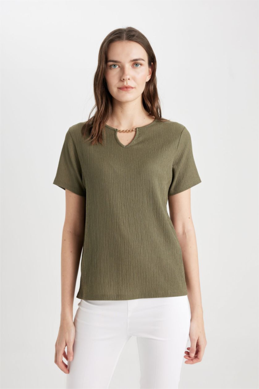 نساء كاكي داكن تيشيرت نص كم برقبة مستديرة وقصة عادية