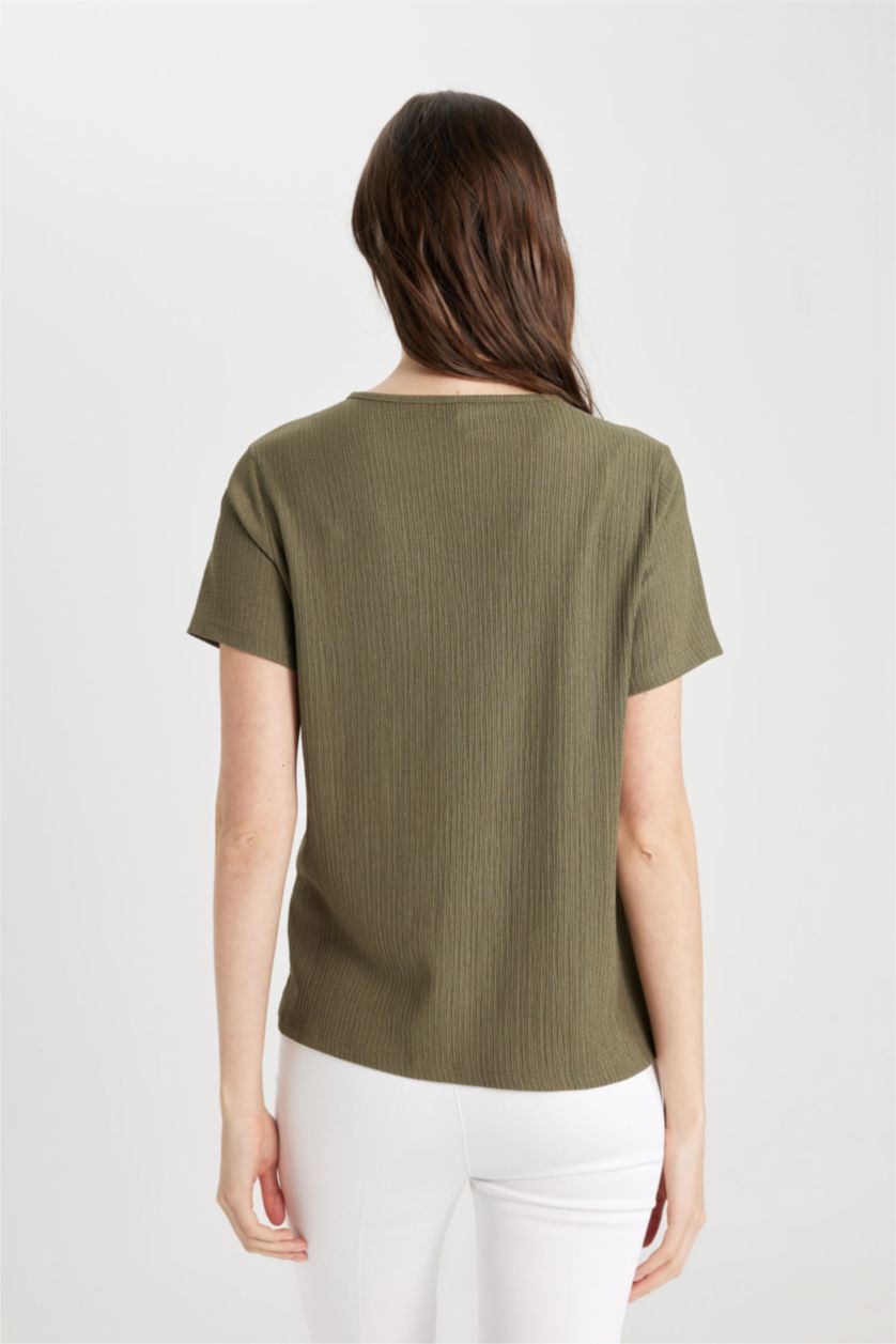 نساء كاكي داكن تيشيرت نص كم برقبة مستديرة وقصة عادية