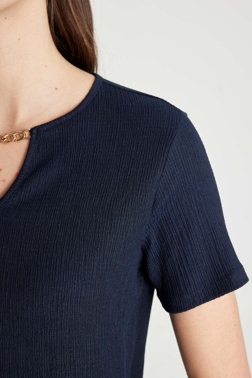 نساء كحلي تي شيرت نص كم بياقة مستديرة وقصة عادية