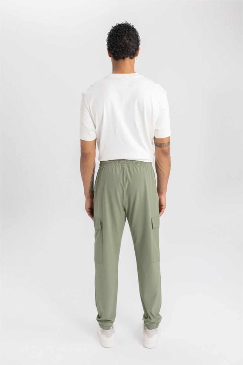 Erkek Açık Haki Sporcu Jogger Eşofman Altı Standart Fit Dokuma Kargo Cepli Lastikli Paça