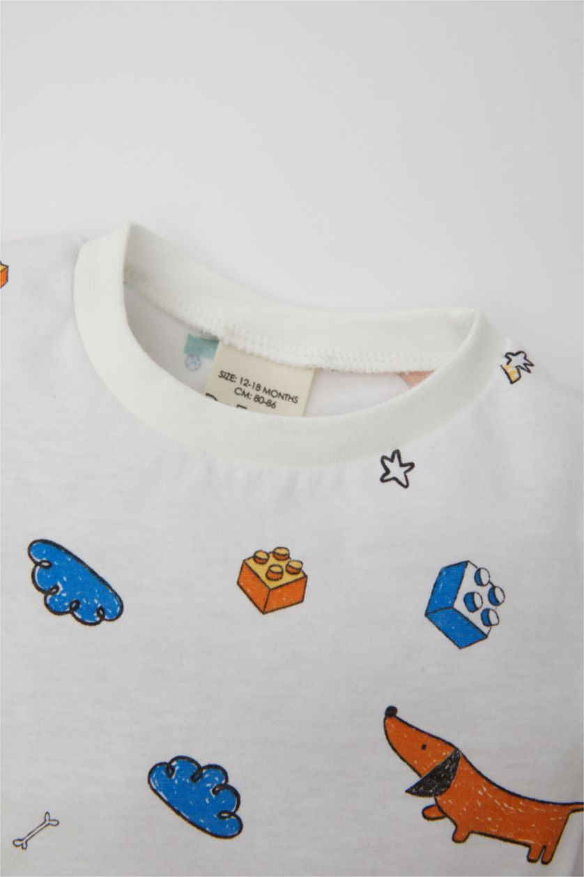 Erkek Bebek Kırık Beyaz Erkek Bebek Pijama Takımı Köpek Baskılı Penye Kısa Kollu Üst Beli Lastikli Uzun Alt