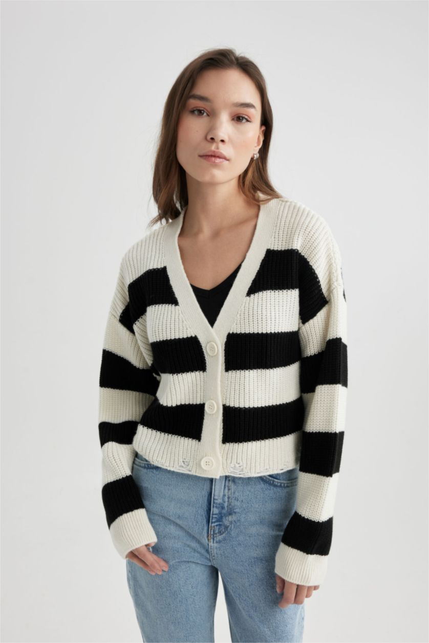 Woman Black Relax Fit Striped V Neck Knit Cardigan
