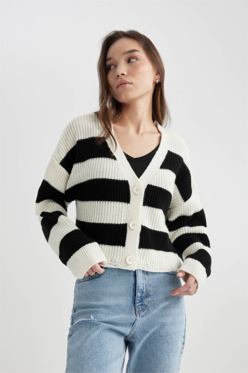 Woman Black Relax Fit Striped V Neck Knit Cardigan