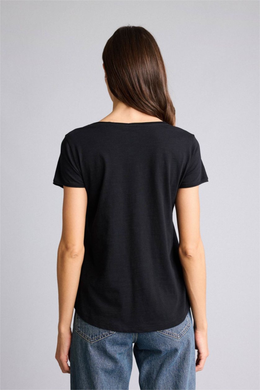 Женщины Черный Базовая однотонная футболка Regular Fit с V-образным вырезом и коротким рукавом