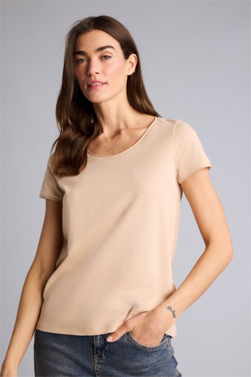 Әйелдерге ашық реңк Woman Short Sleeve T-Shirt