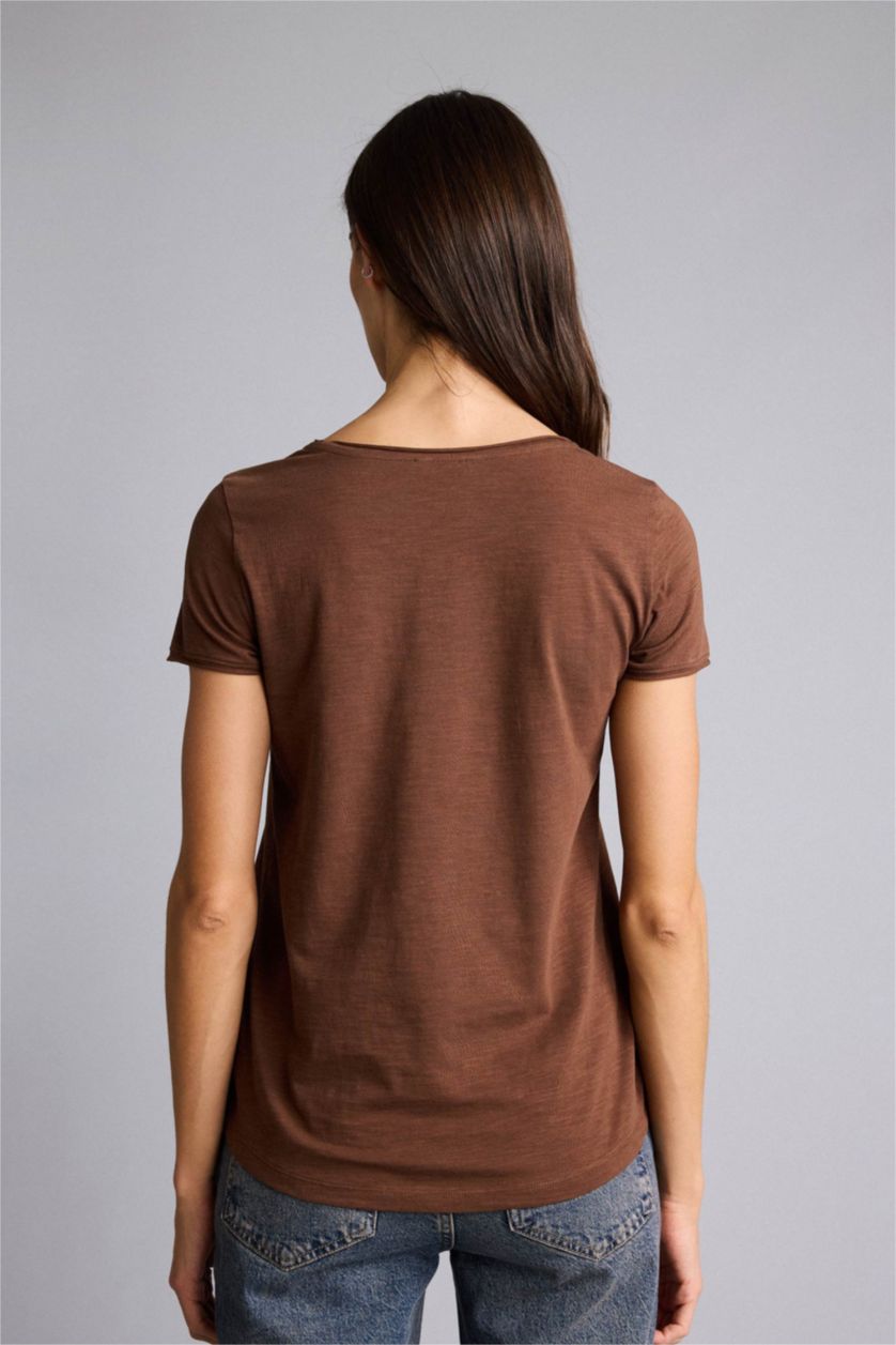 Әйелдерге Қоңыр Woman Short Sleeve T-Shirt