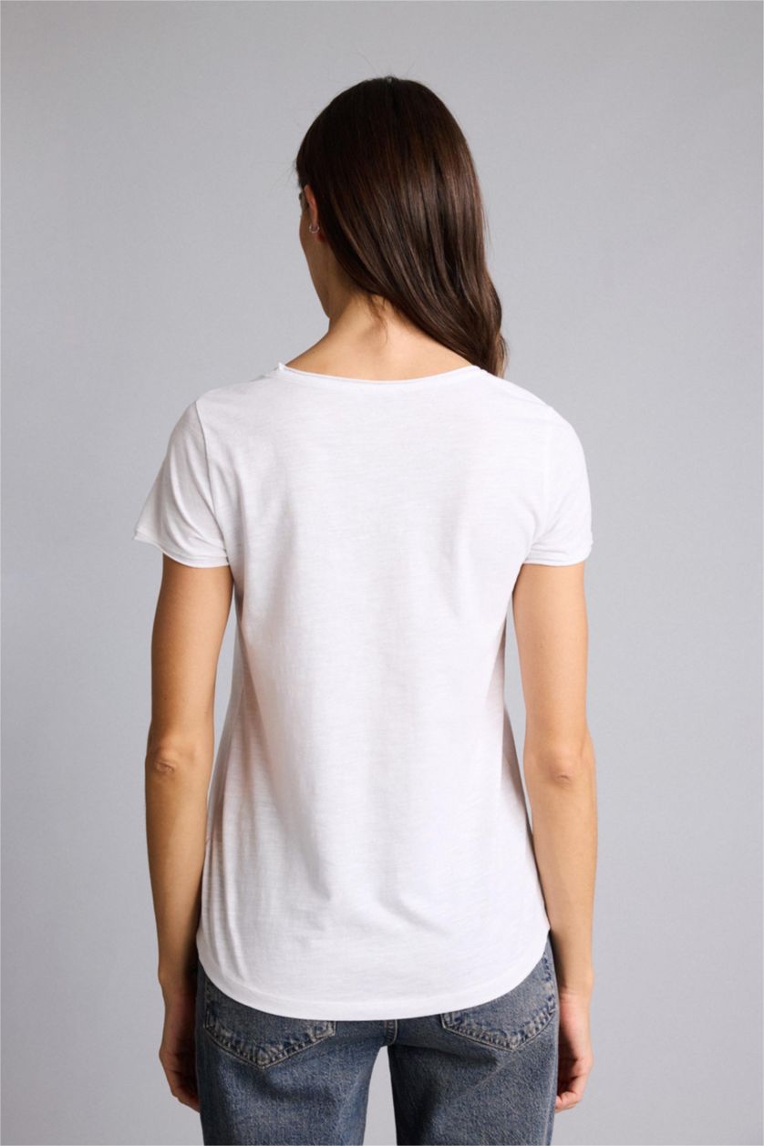 Әйелдерге ақ Woman Short Sleeve T-Shirt