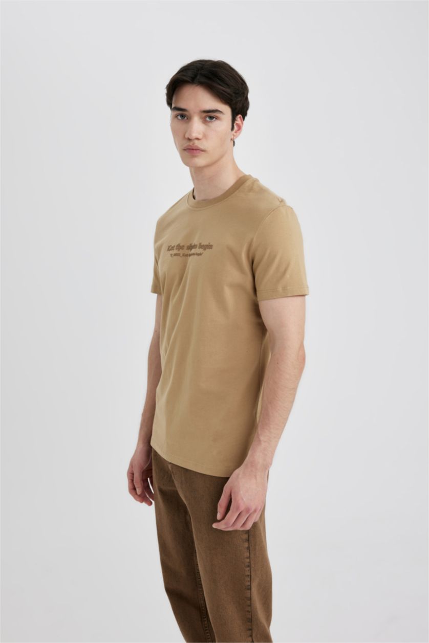 Erkek Bej Slim Fit Dar Kesim Bisiklet Yaka Baskılı Kısa Kollu Tişört