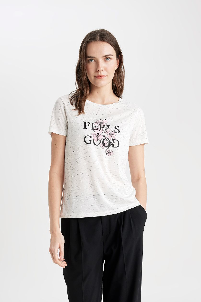 Woman Ecru Regular Fit Crew Neck Floral Short Sleeve T-Shirt