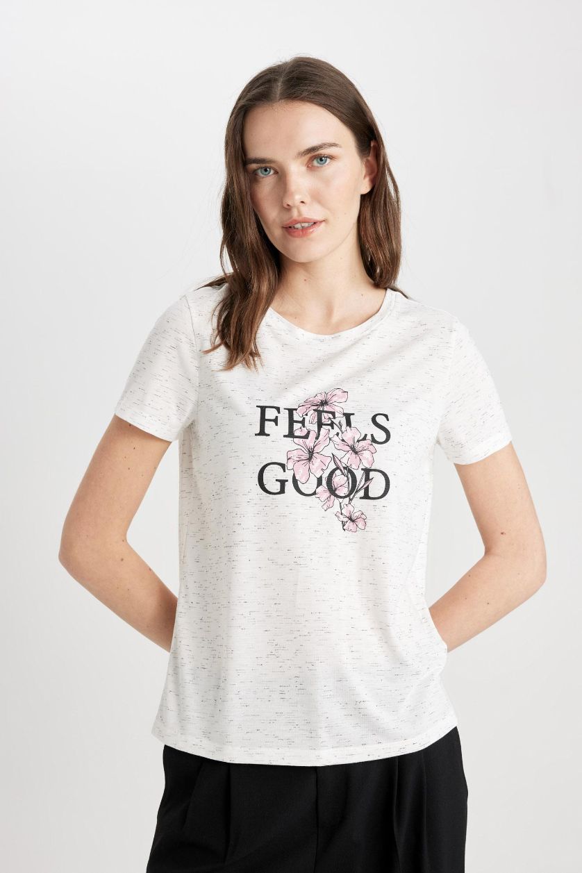 Woman Ecru Regular Fit Crew Neck Floral Short Sleeve T-Shirt