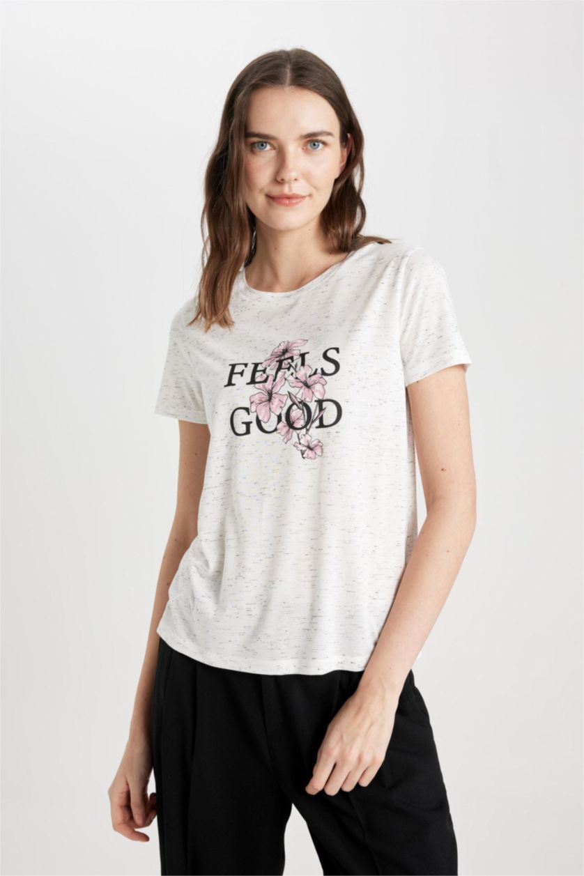 Woman Ecru Regular Fit Crew Neck Floral Short Sleeve T-Shirt