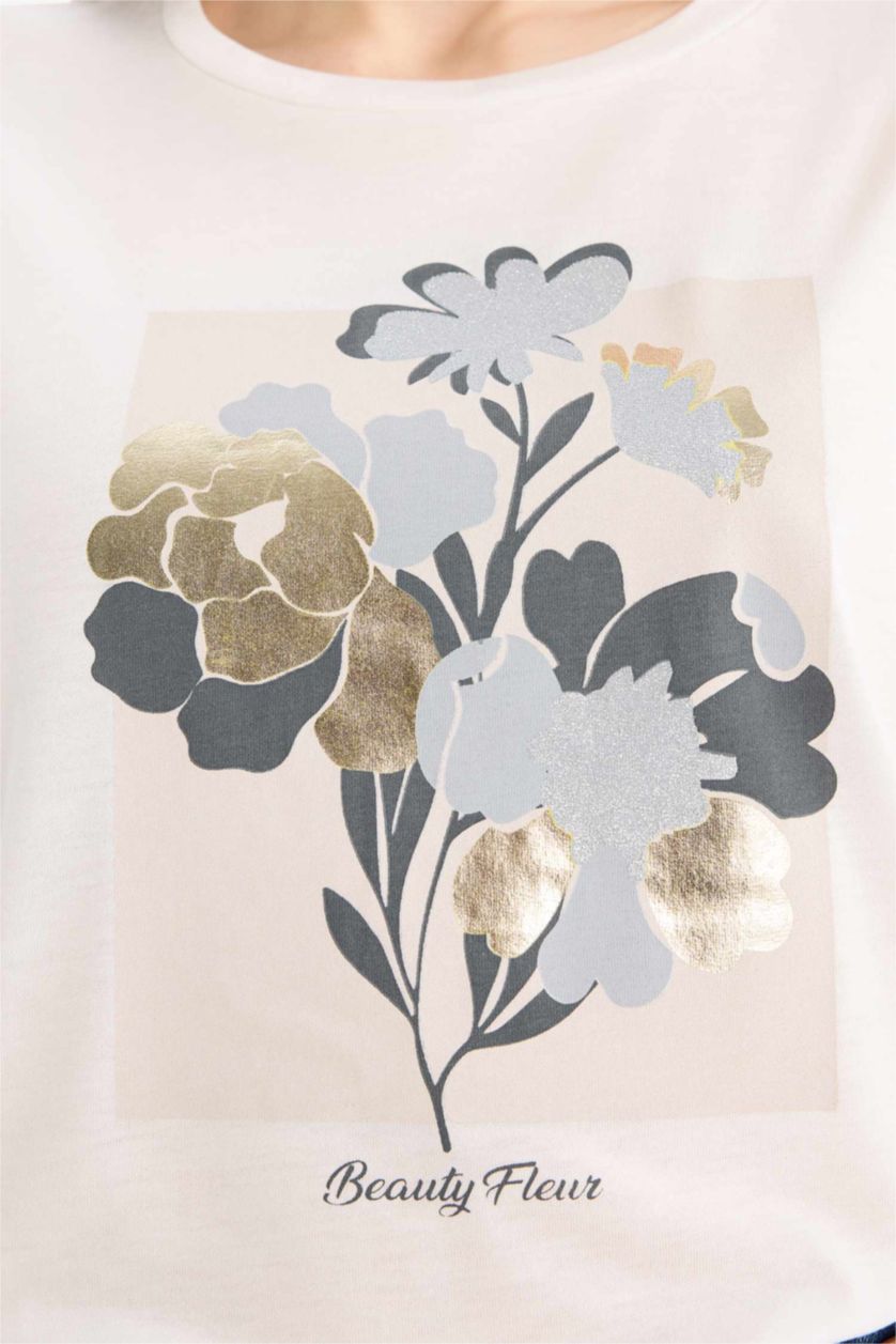 نساء بيج فاتح تيشيرت نص كم قصة مريحة برقبة مستديرة