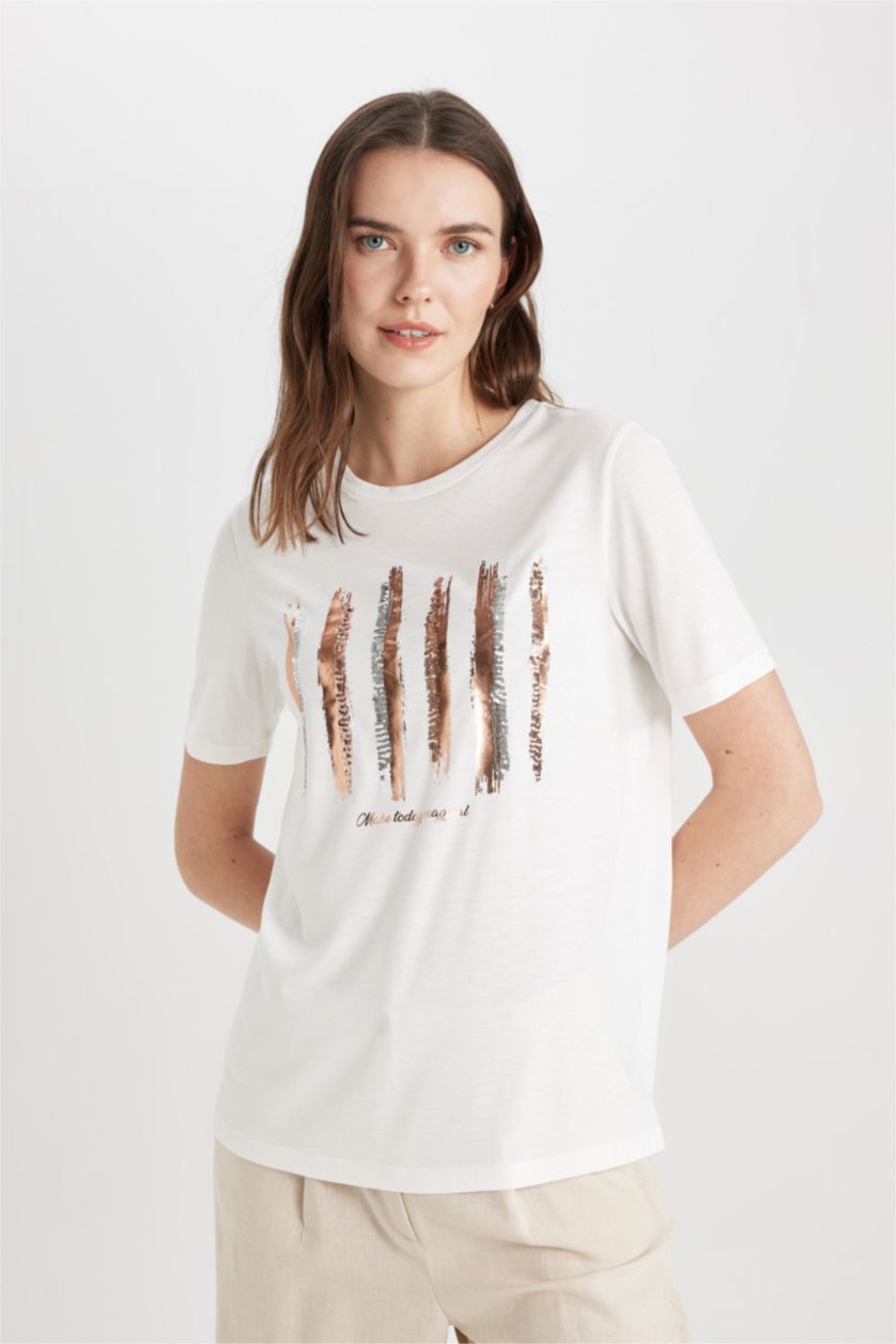 Woman Ecru Regular Fit Crew Neck Printed Short Sleeve T-Shirt