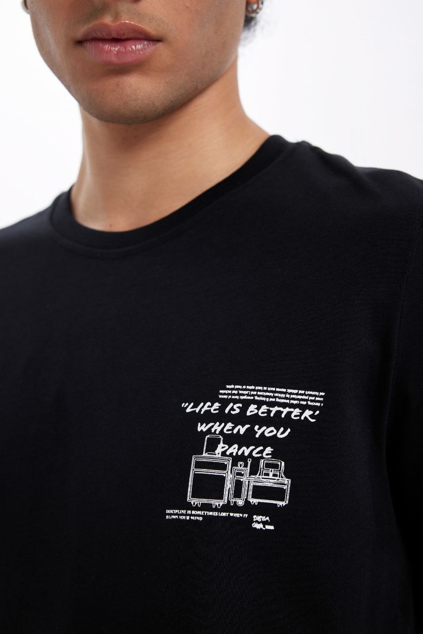 Erkek Siyah %100 Pamuk Siyah Slim Fit Dar Kesim Bisiklet Yaka Baskılı Kısa Kollu Tişört