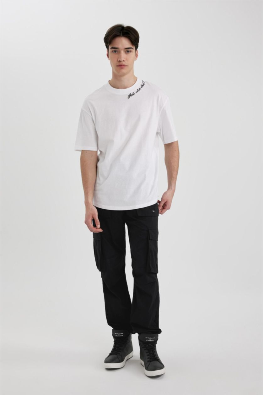 Erkek Beyaz Boxy Fit Bisiklet Yaka Yaka Baskılı Baskılı Kısa Kollu Tişört