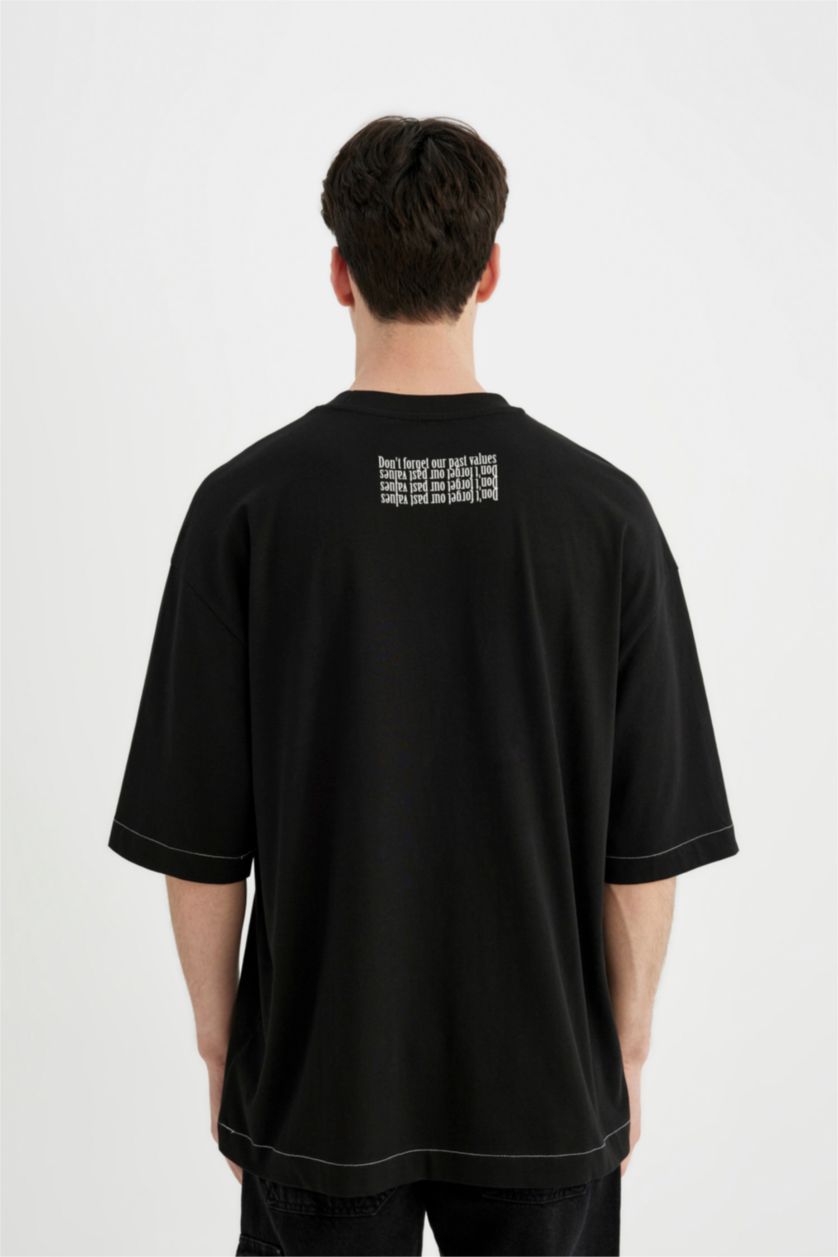 Erkek Siyah Loose Fit Bisiklet Yaka Sırt Baskılı Kısa Kollu Tişört