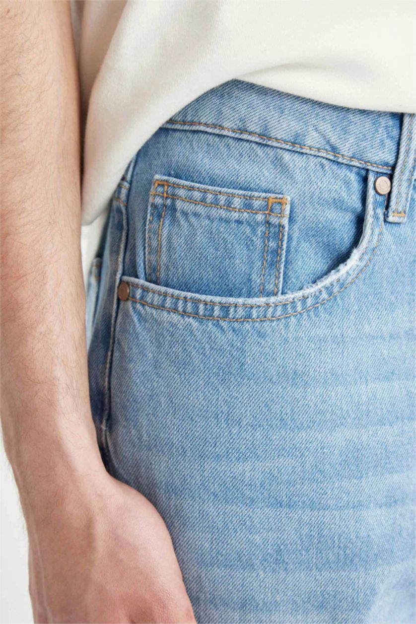 رجالي أزرق فاتح بنطلون جينز قصة فضفاضة ممزق