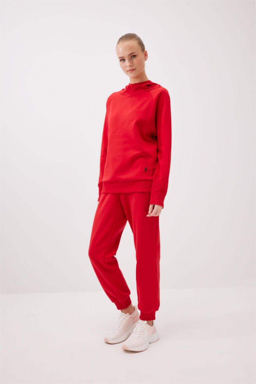 Kadın Kırmızı Jogger İnce Eşofman Altı Standart Fit Cepli Esnek Paça Skuba Dalgıç Kumaş Basic Düz
