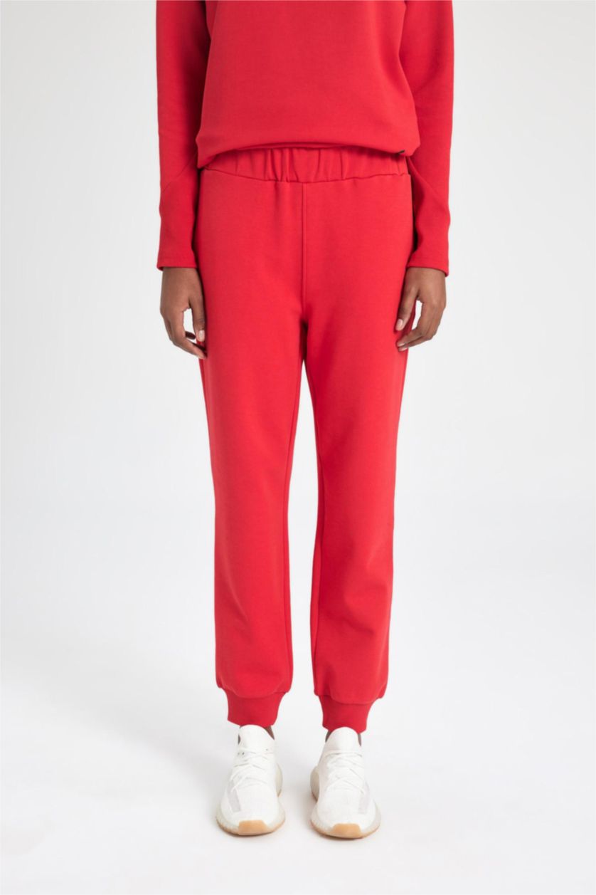 Kadın Kırmızı Jogger İnce Eşofman Altı Standart Fit Cepli Esnek Paça Skuba Dalgıç Kumaş Basic Düz