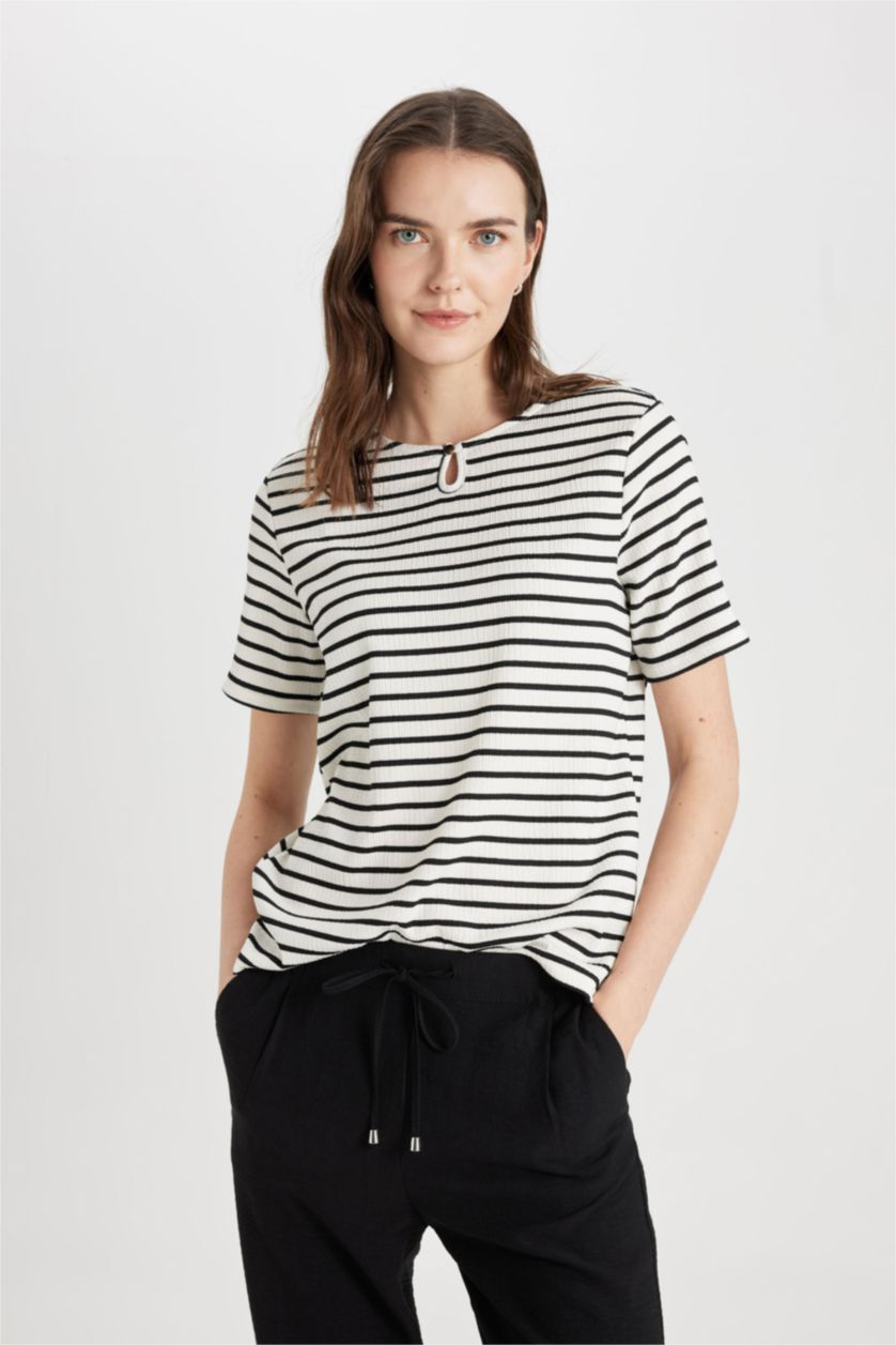 Woman Ecru Regular Fit Short Sleeve T-Shirt