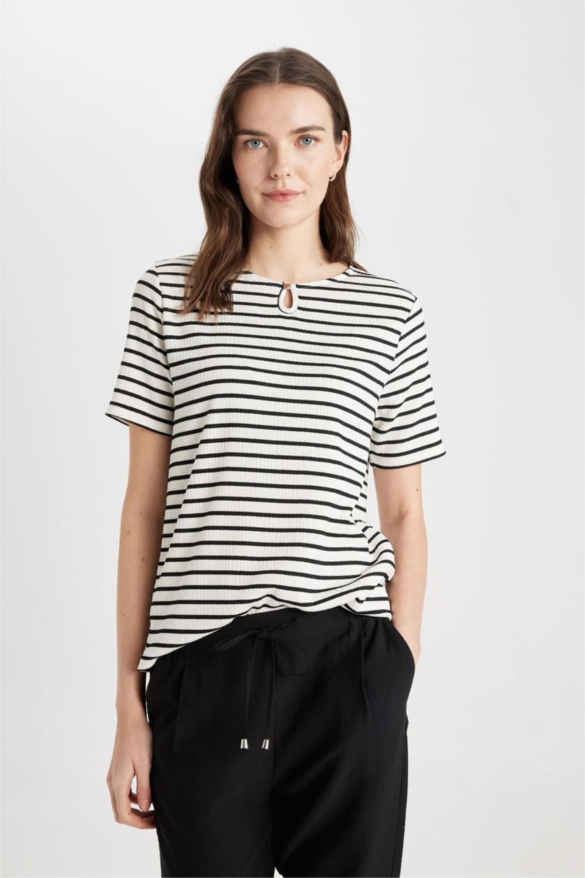 Woman Ecru Regular Fit Short Sleeve T-Shirt