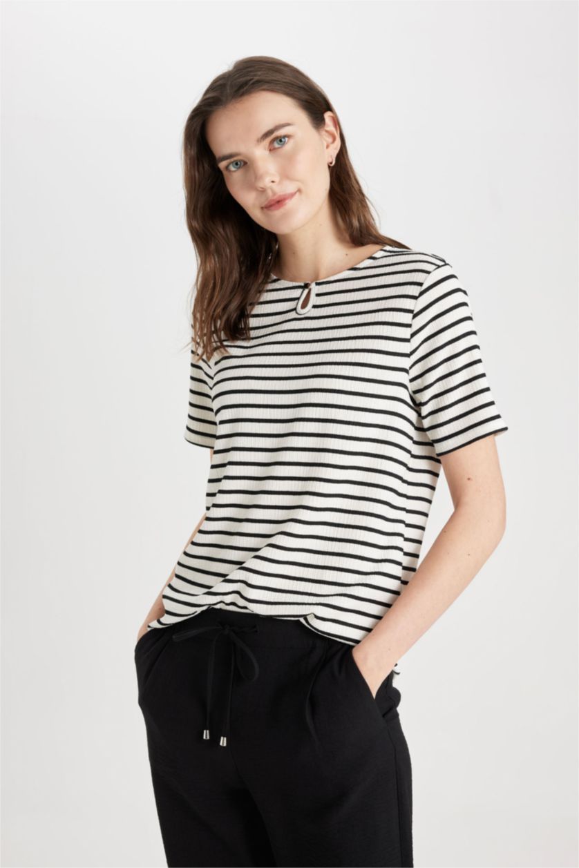Woman Ecru Regular Fit Short Sleeve T-Shirt