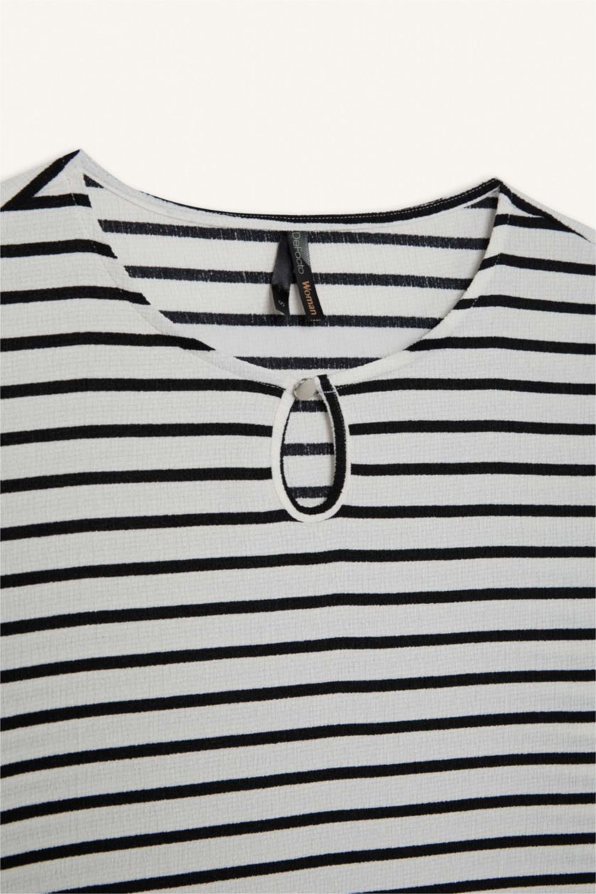 نساء بيج فاتح تيشيرت نص كم مخطط قصة عادية برقبة مستديرة