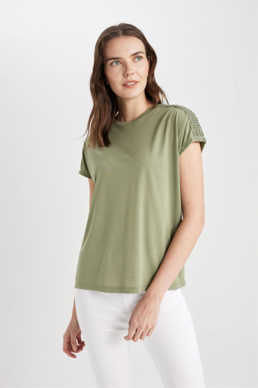 Kadın Haki Bisiklet Yaka Kısa Kollu Tişört
