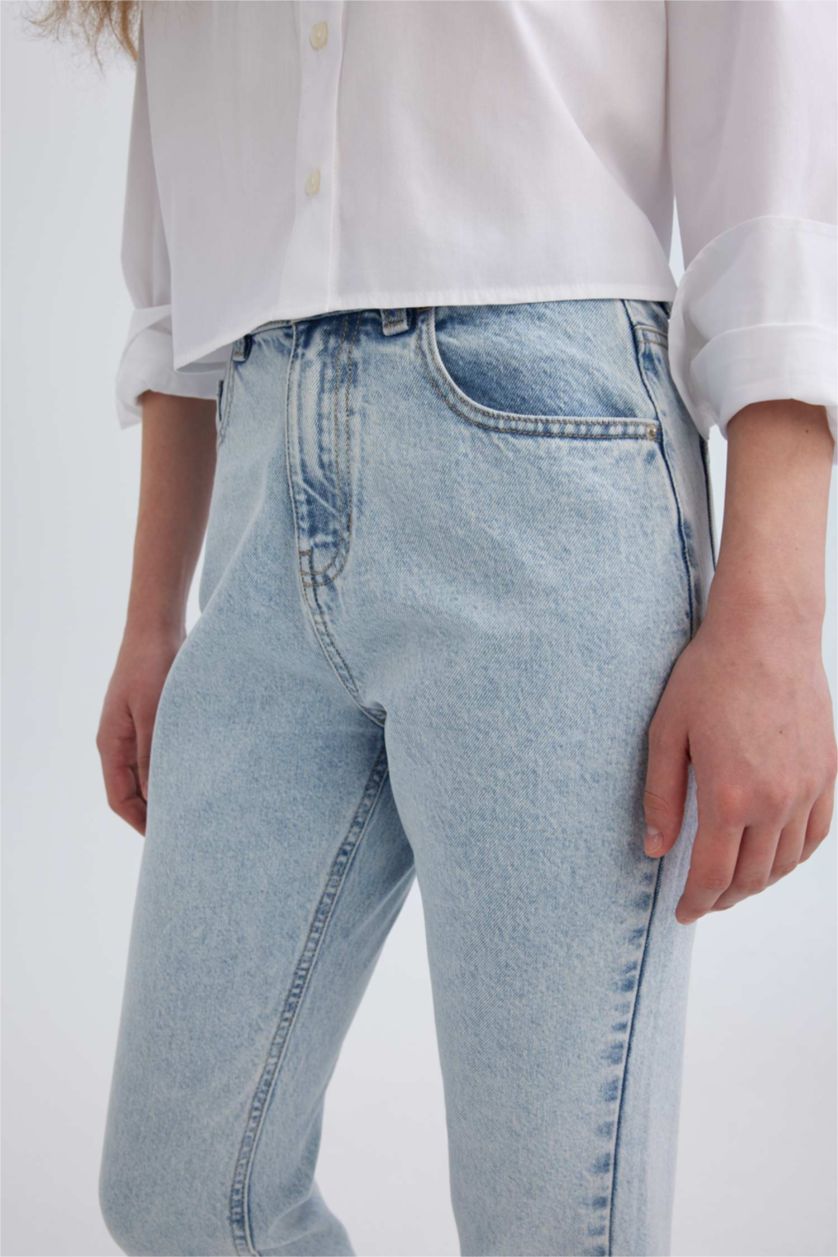WOMAN Light Blue Mom Fit High Waist Ankle Length Jeans