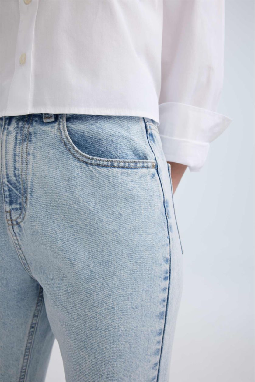 WOMAN Light Blue Mom Fit High Waist Ankle Length Jeans
