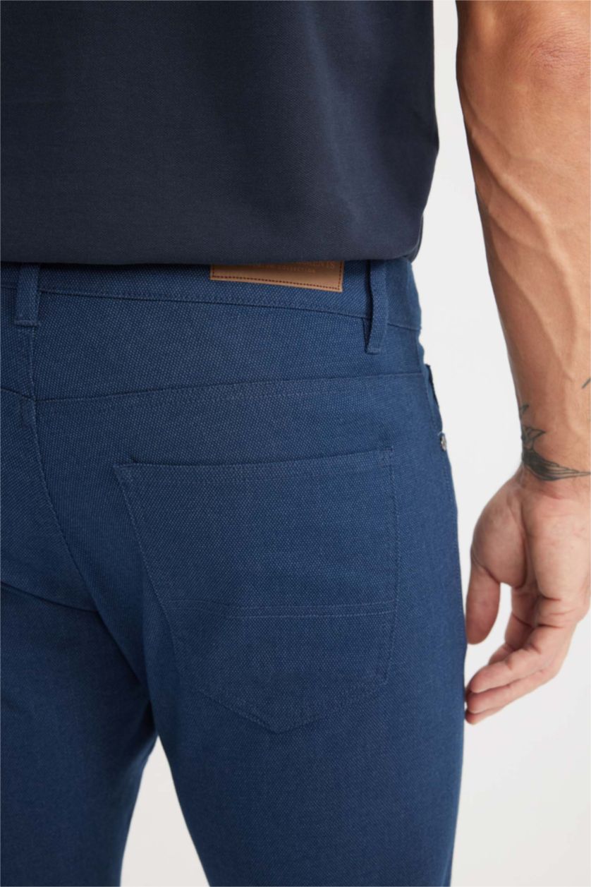 Man NAVY Slim Fit Super Skinny Hem Trousers