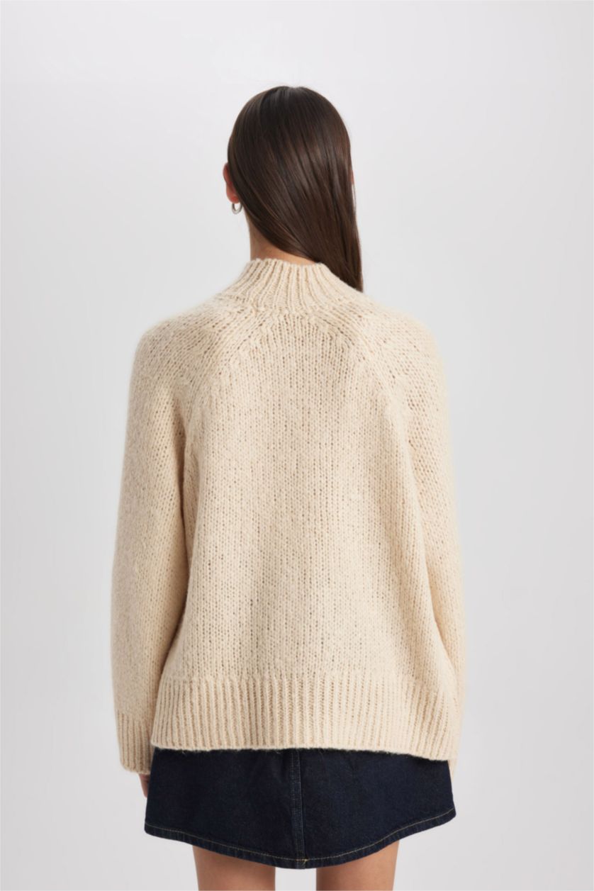 Woman Ecru Oversize Fit Crew Neck Pullover