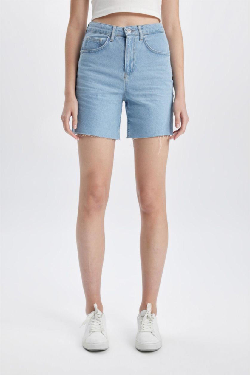 Woman Blue Denim High waist Cut Tip Shorts