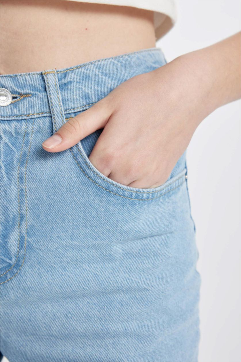 Woman Blue Denim High waist Cut Tip Shorts