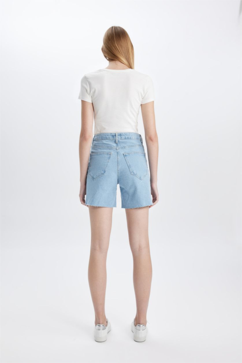 Woman Blue Denim High waist Cut Tip Shorts