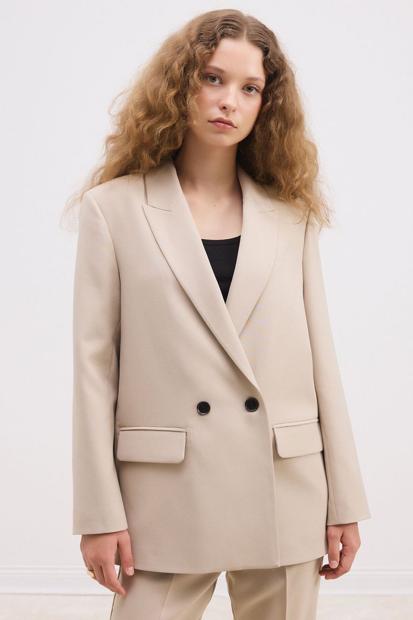 Kadın Bej Oversize Geniş Kalıp Ceket Yaka Düğmeli Basic Düz Blazer Ceket