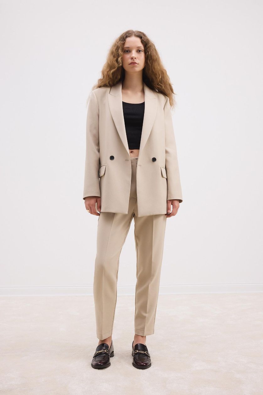 Kadın Bej Oversize Geniş Kalıp Ceket Yaka Düğmeli Basic Düz Blazer Ceket