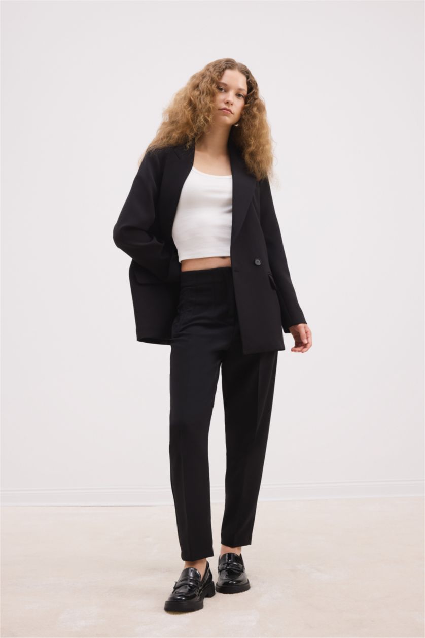 FEMME Noir Taille haute Coupe carotte