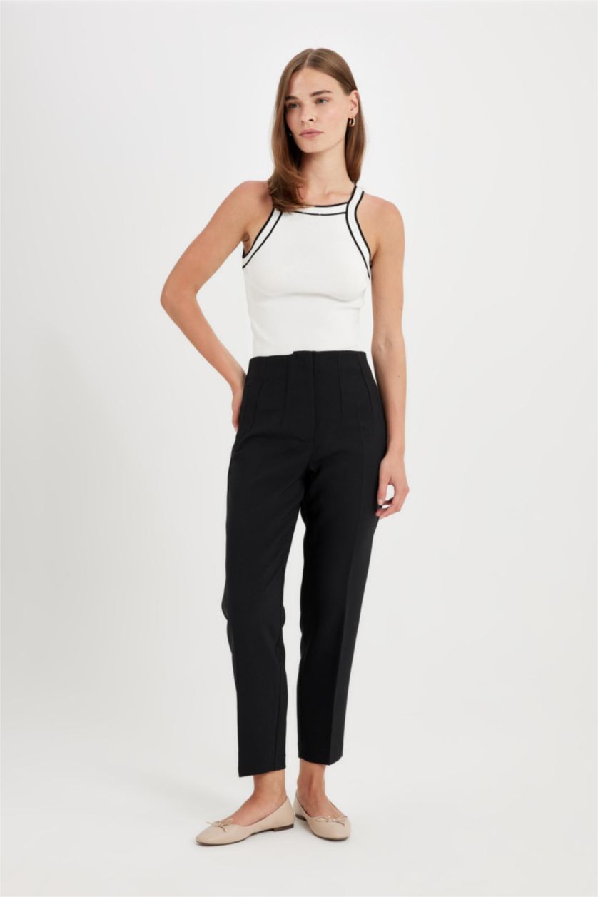 FEMME Noir Taille haute Coupe carotte
