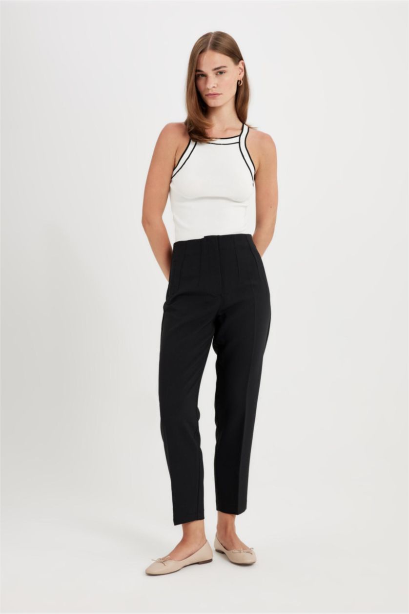 FEMME Noir Taille haute Coupe carotte