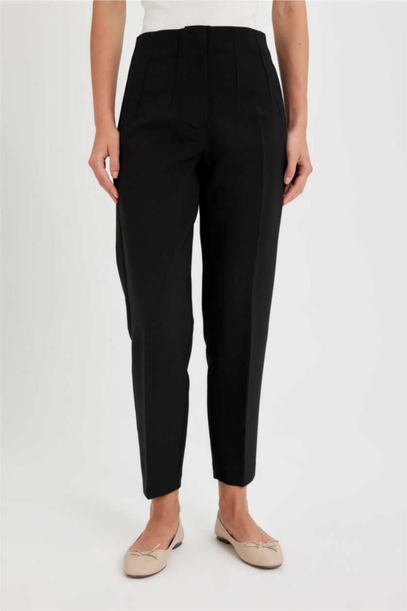 FEMME Noir Taille haute Coupe carotte