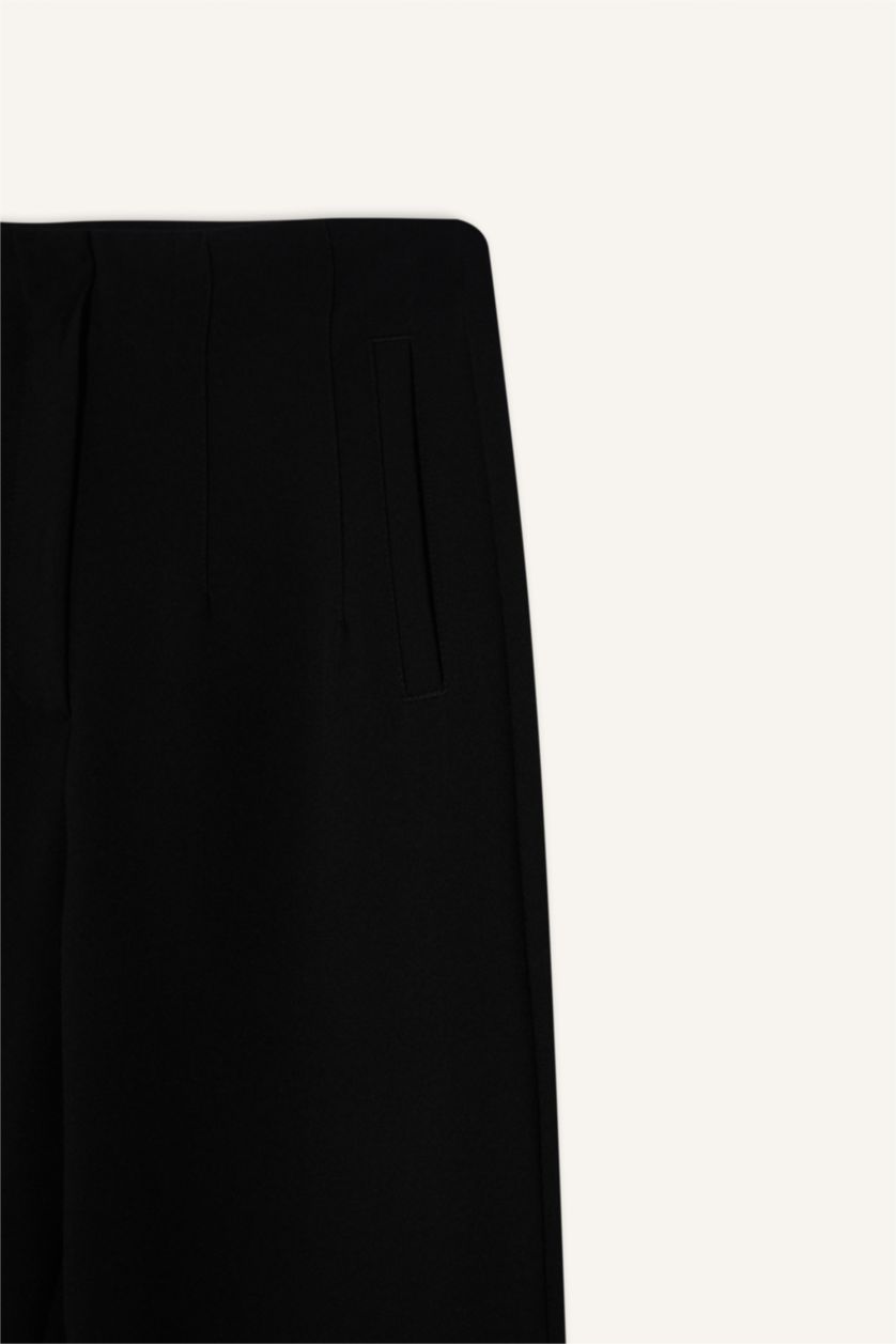 FEMME Noir Taille haute Coupe carotte