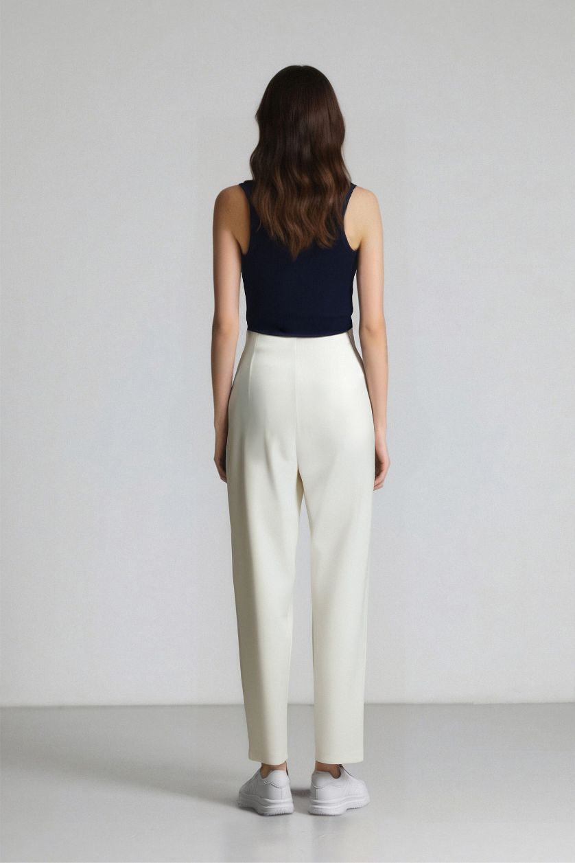 FEMME Écru Pantalon en tissu taille haute à jambe étroite Coupe carotte