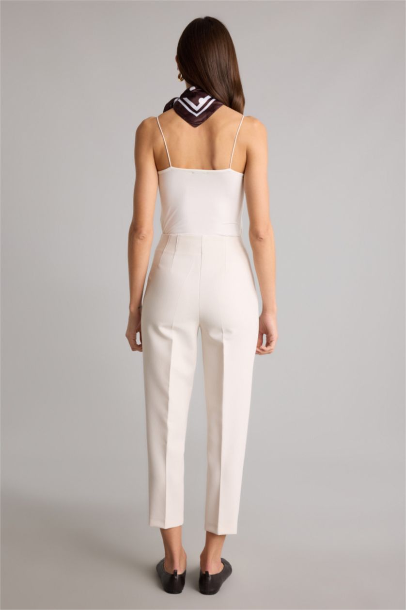 Kadın Ekru Yüksek Bel Carrot Fıt Pantolon