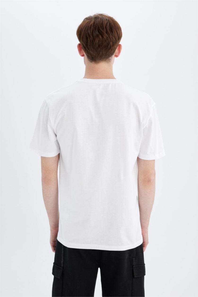 Man White Regular Fit Crew Neck Short Sleeve T-Shirt