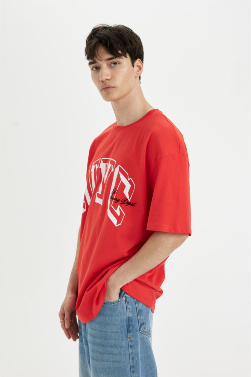 MAN Red Comfort Regular Fit Crew Neck Printed Short Sleeve T-Shirt