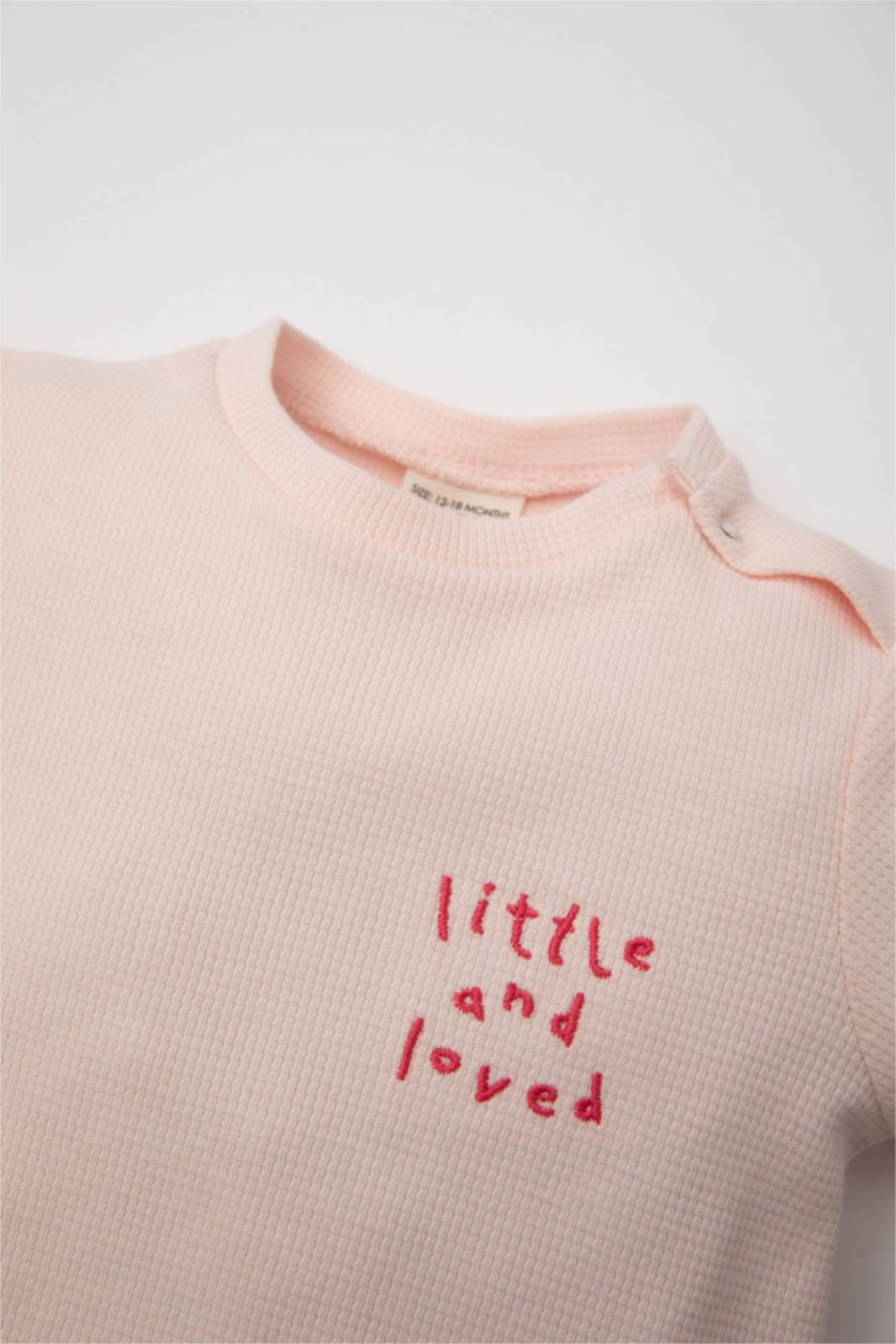 Kız Bebek Açık Pembe Kız Bebek 2'li Takım Nakışlı Waffle Kısa Kollu Tişört Şort